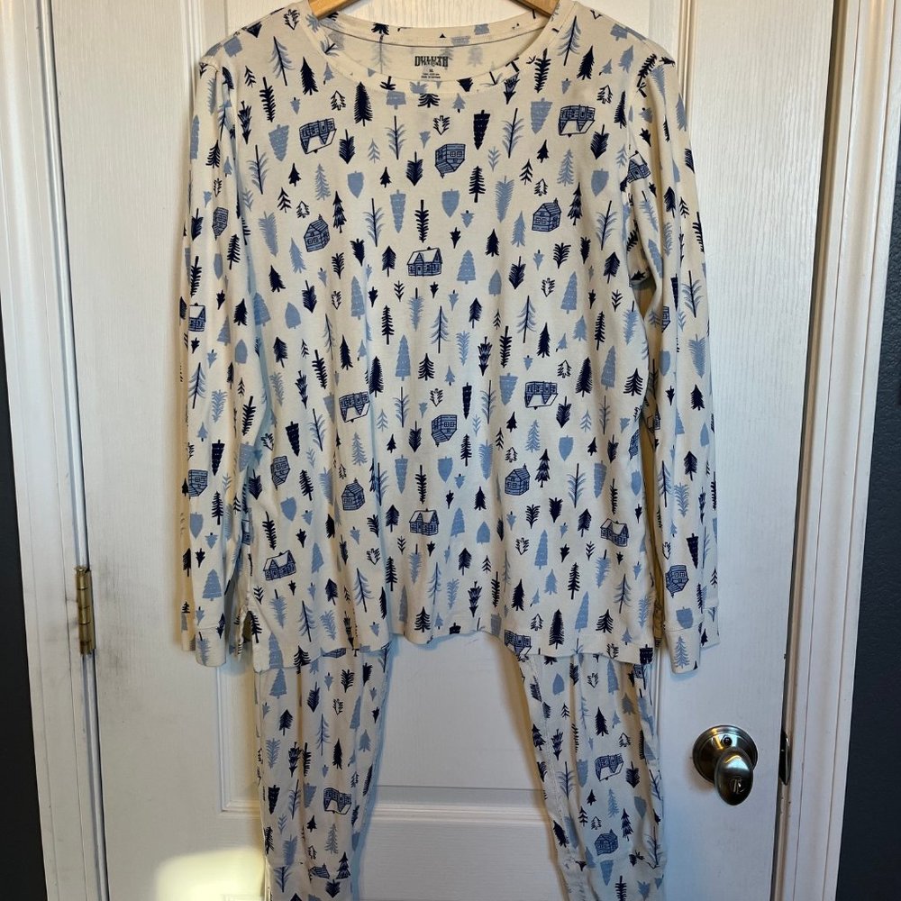 NWOT Duluth Trading festive winter holiday pajamas